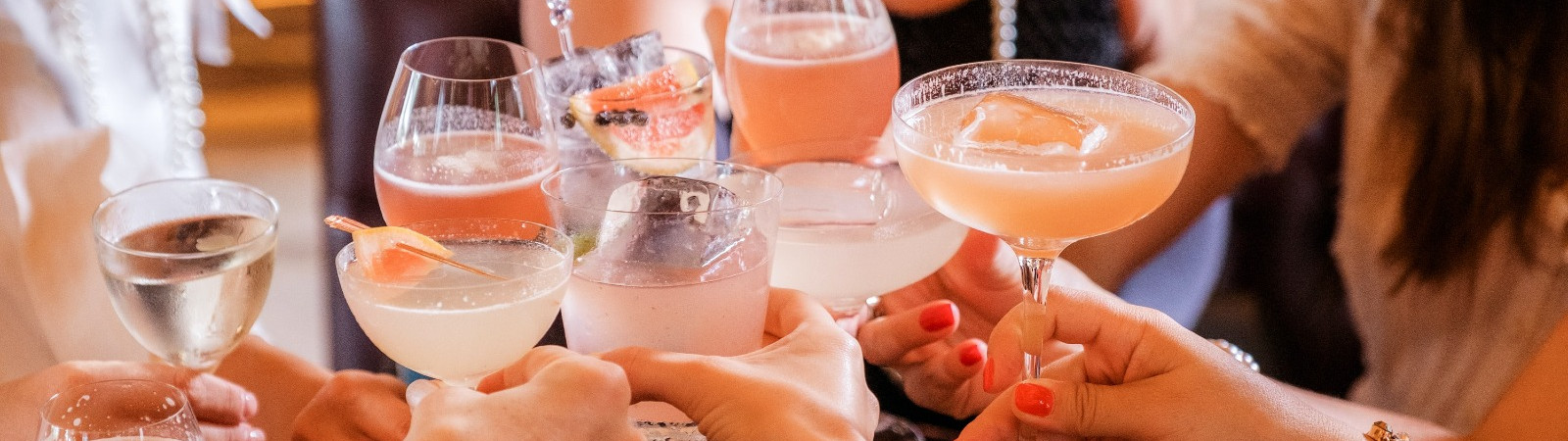 Cocktail party as engagement party